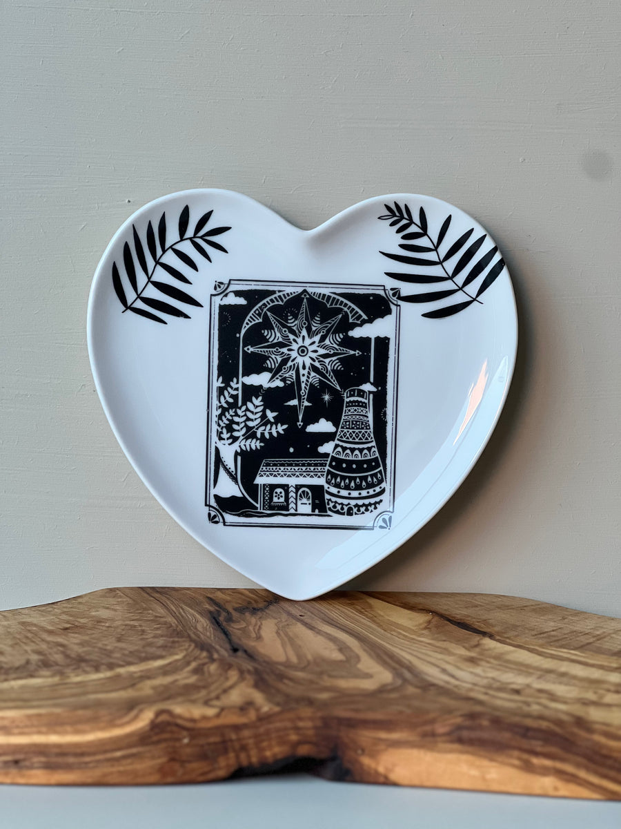Porcelain Heart Plate Tarot Scruffylittleherbert